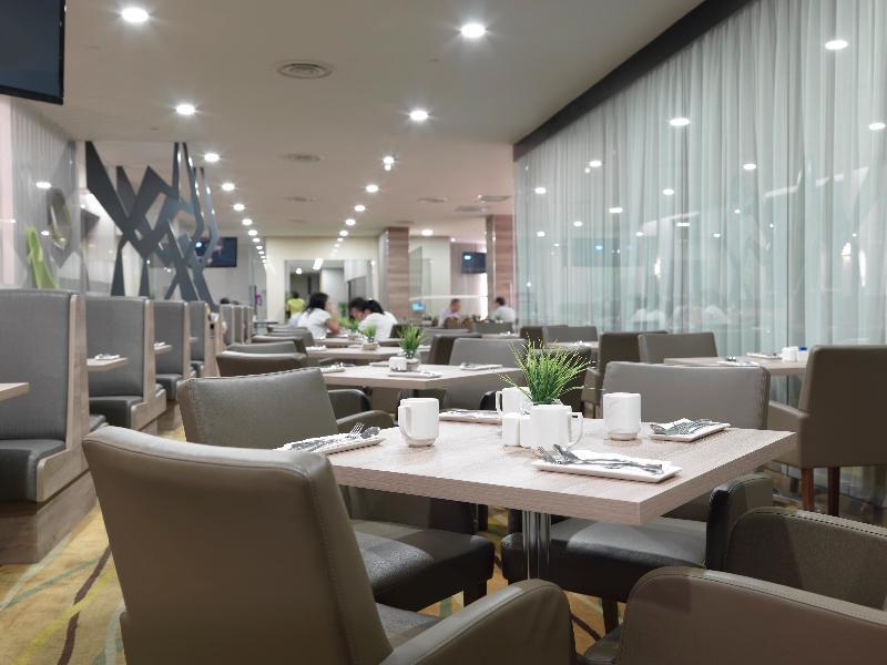 St Giles Boulevard 4*